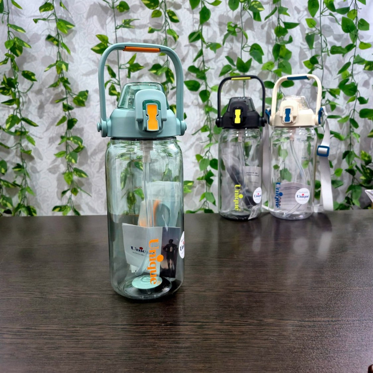 بطری ( قمقمه ) آب پلاستیکی ۱۵۰۰ میل مدل مات برند یونیک - Unique brand, 1500 ml matte plastic water bottle (flask)