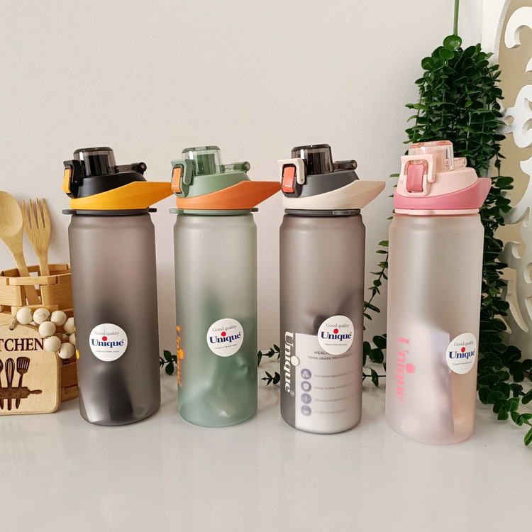 Plastic water bottle (canteen) 900 ml, code 1949, Model Man, Unique brand بطری ( قمقمه ) آب پلاستیکی ۹۰۰ میل کد ۱۹۴۹ مدل مان برند یونیک