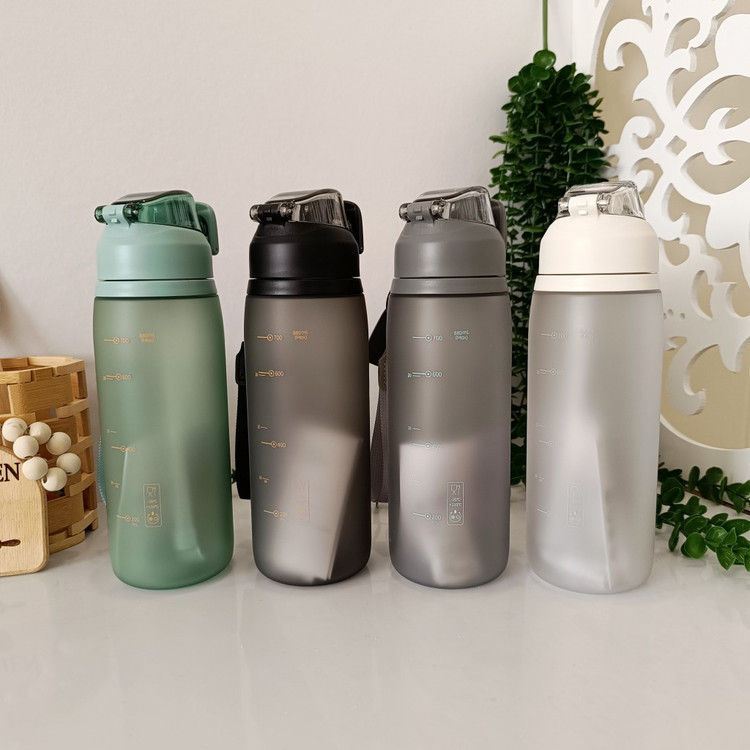 Plastic Water Bottle (Flask) 880ml Matte Model by Unique, Code 1952 بطری ( قمقمه ) آب پلاستیکی ۸۸۰ میل مدل مات برند یونیک کد ۱۹۵۲